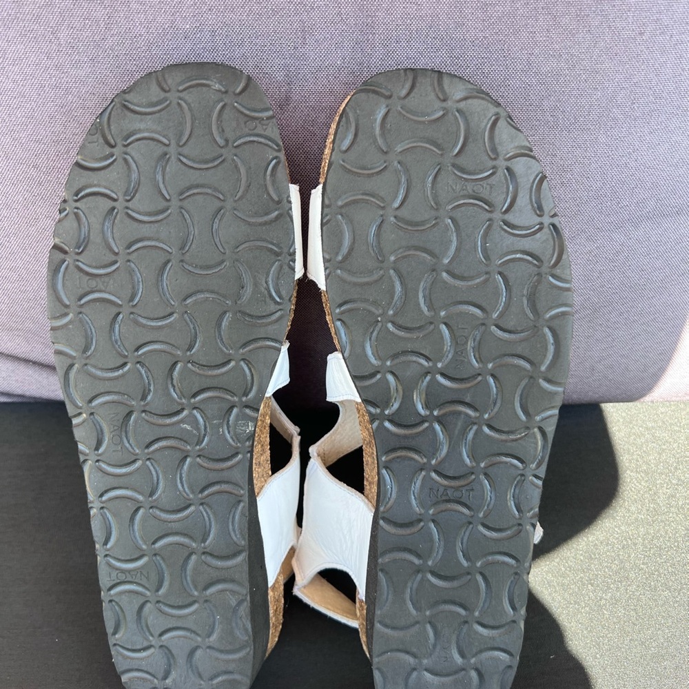Naot White Tan  Sandals size 41 - Picture 5 of 6